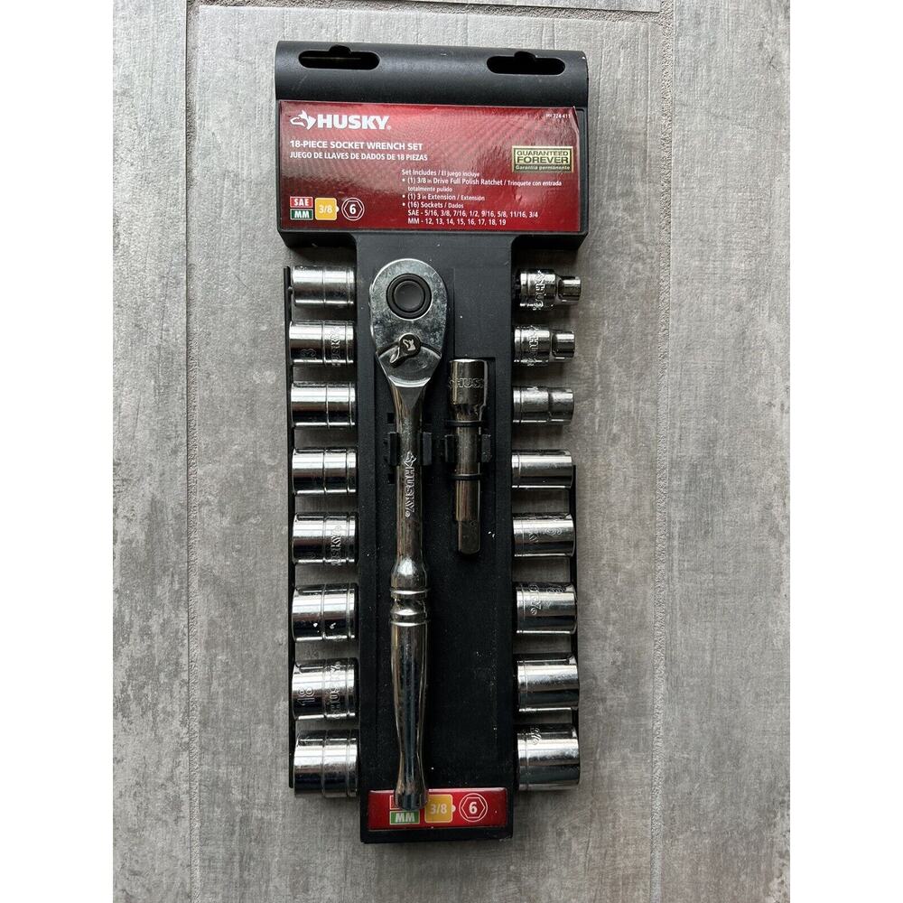 Husky 3/8 in. Drive Ratchet SAE/Metric Standard Socket Set 18-Piece 724411 NEW